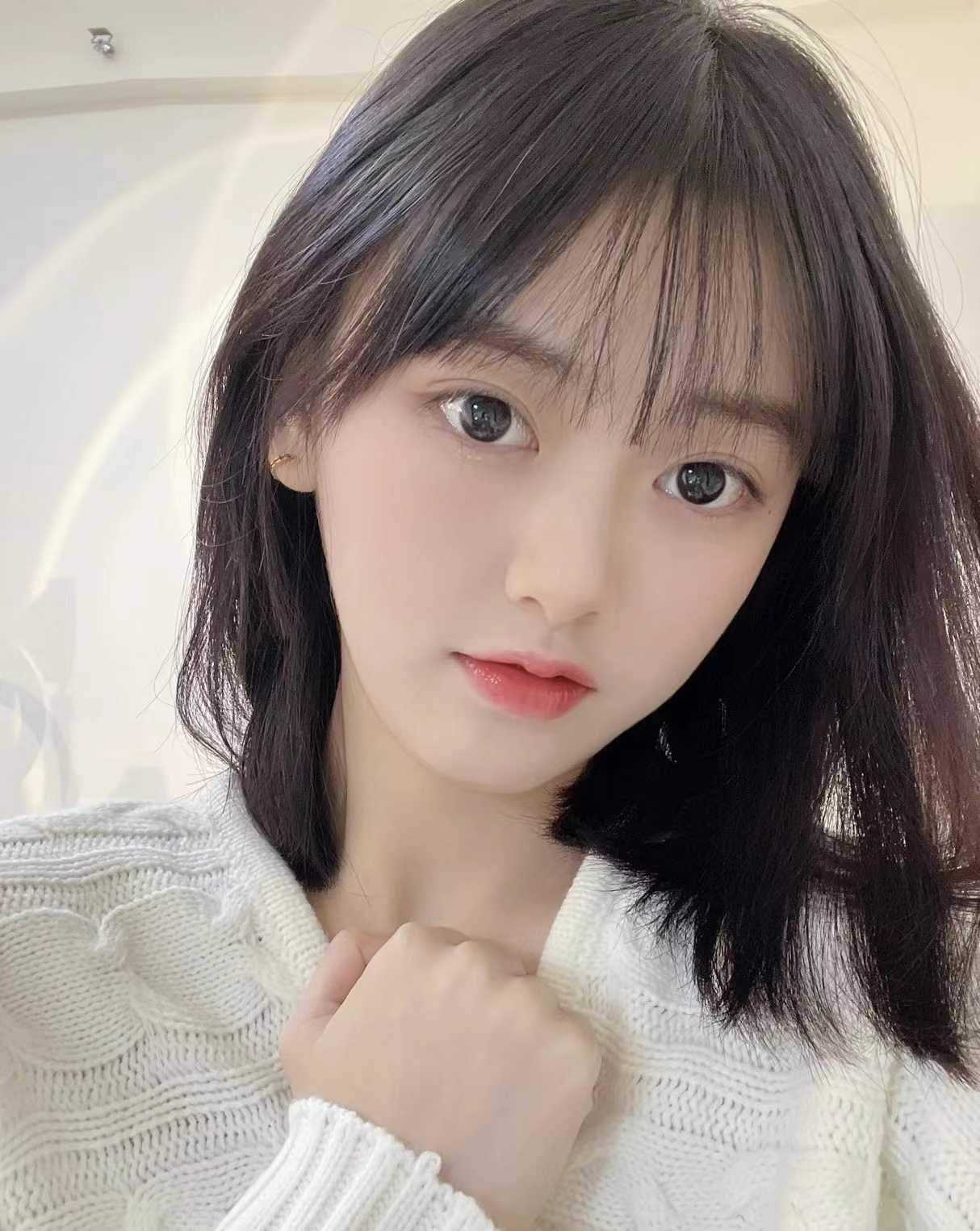 工作室性感小妹妹